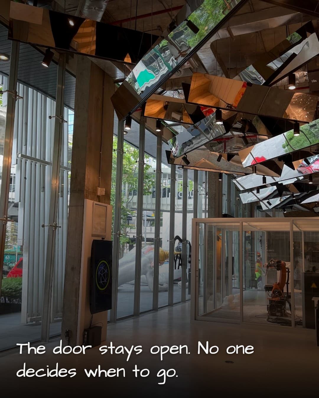 noble PLAY open glass doors