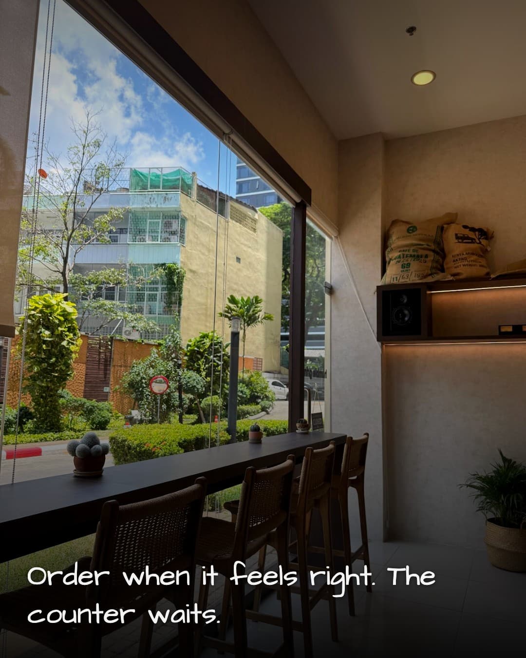 humble grind coffee, Victory Monument Bangkok