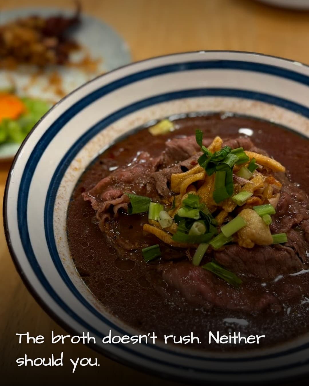 na ploenchit boat noodle, dark broth